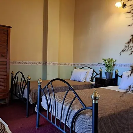 Elenis 190sqmeter With Private Parking And Garden 10min Away From Centre Thessaloniki
