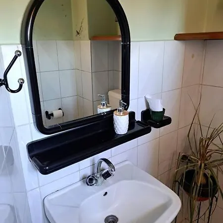 Villa Elenis 190sqmeter With Private Parking And Garden 10min Away From Centre Thessaloniki