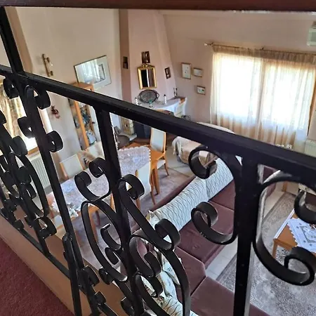 Elenis 190sqmeter With Private Parking And Garden 10min Away From Centre *